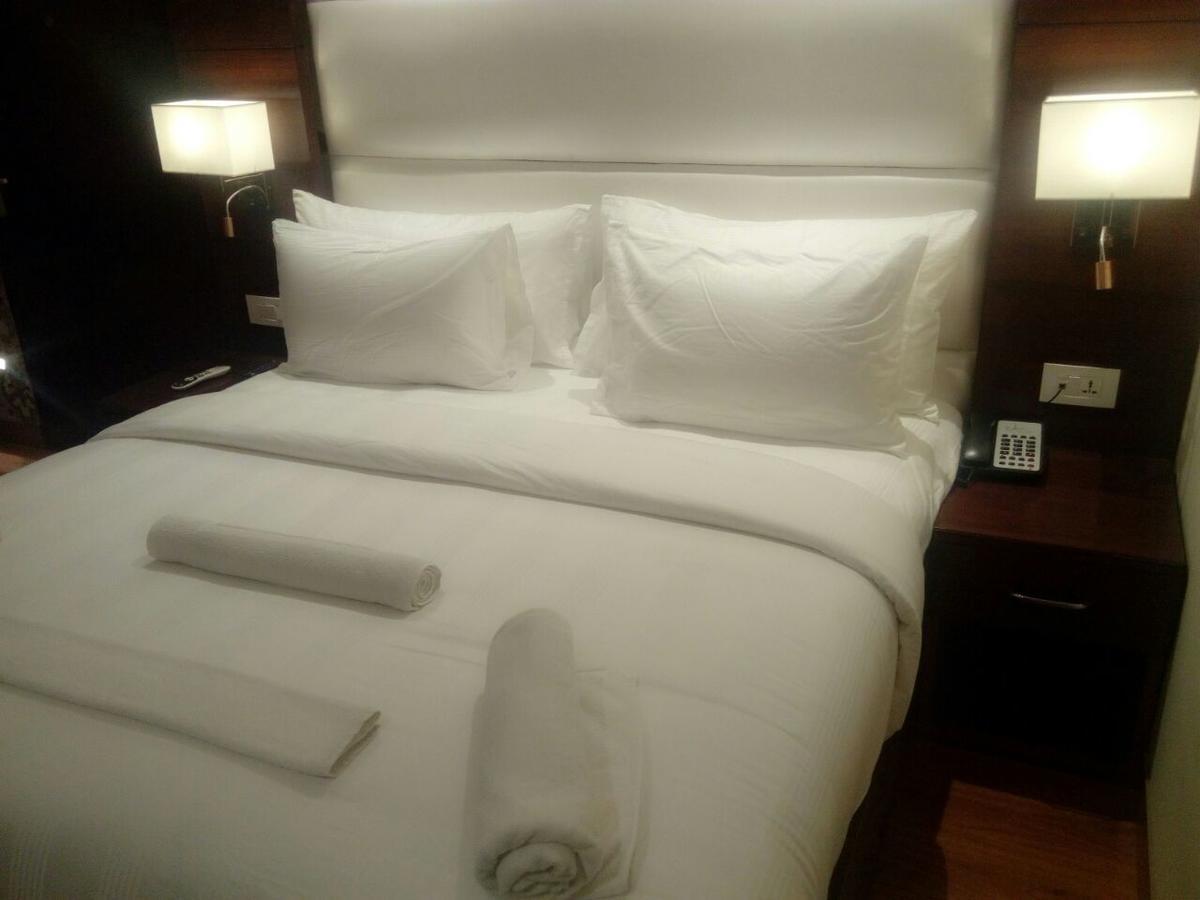 The Grand Parisian Otel Delhi  Dış mekan fotoğraf
