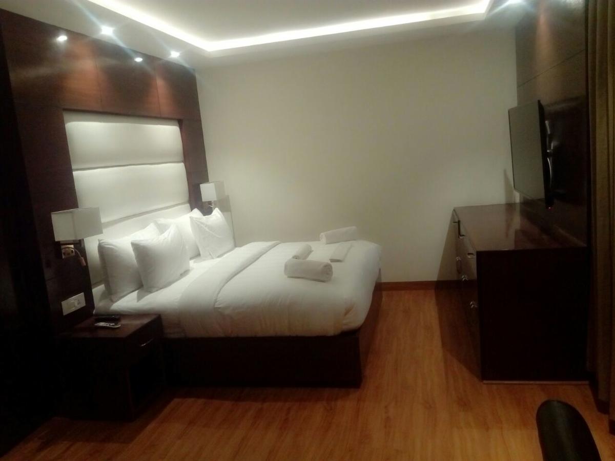 The Grand Parisian Otel Delhi  Dış mekan fotoğraf