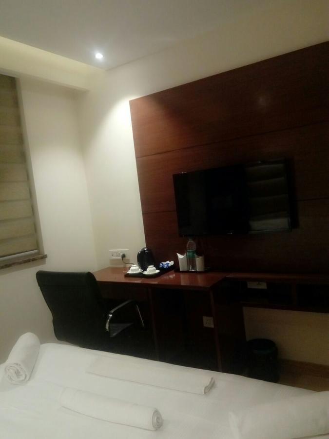 The Grand Parisian Otel Delhi  Dış mekan fotoğraf