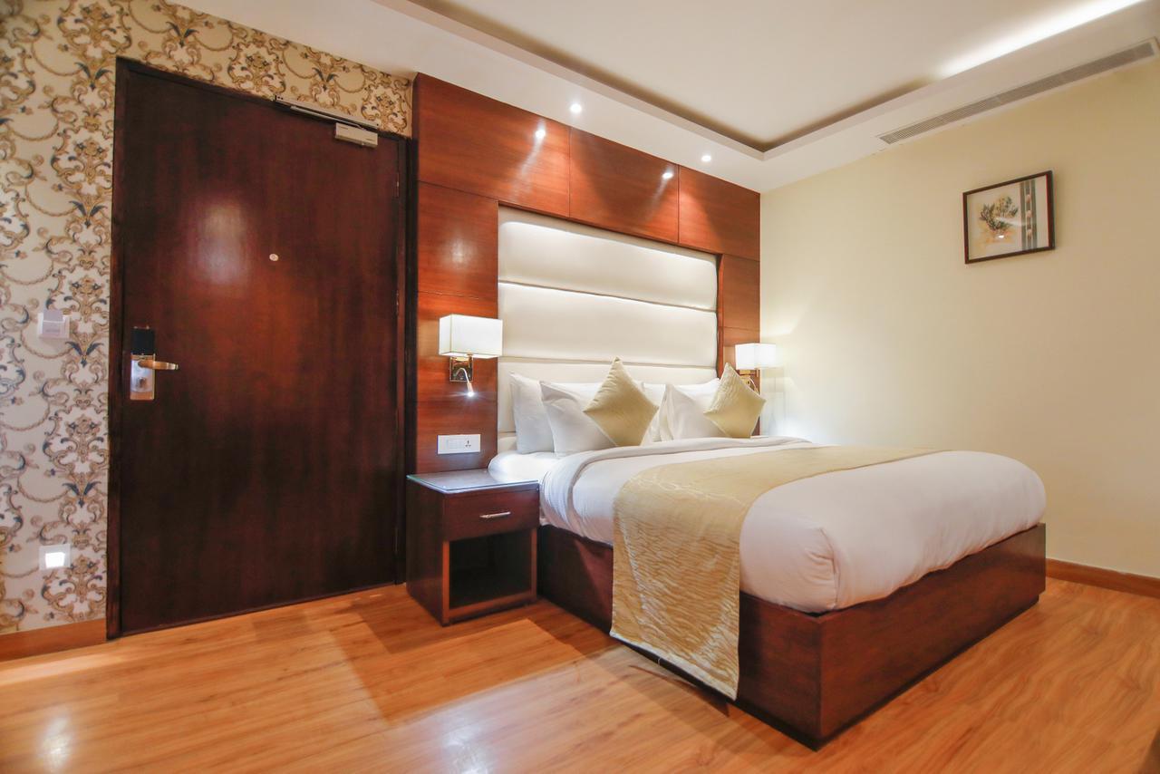 The Grand Parisian Otel Delhi  Dış mekan fotoğraf