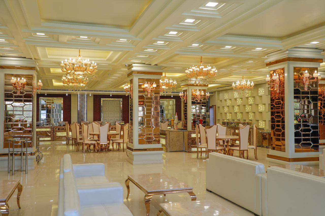 The Grand Parisian Otel Delhi  Dış mekan fotoğraf